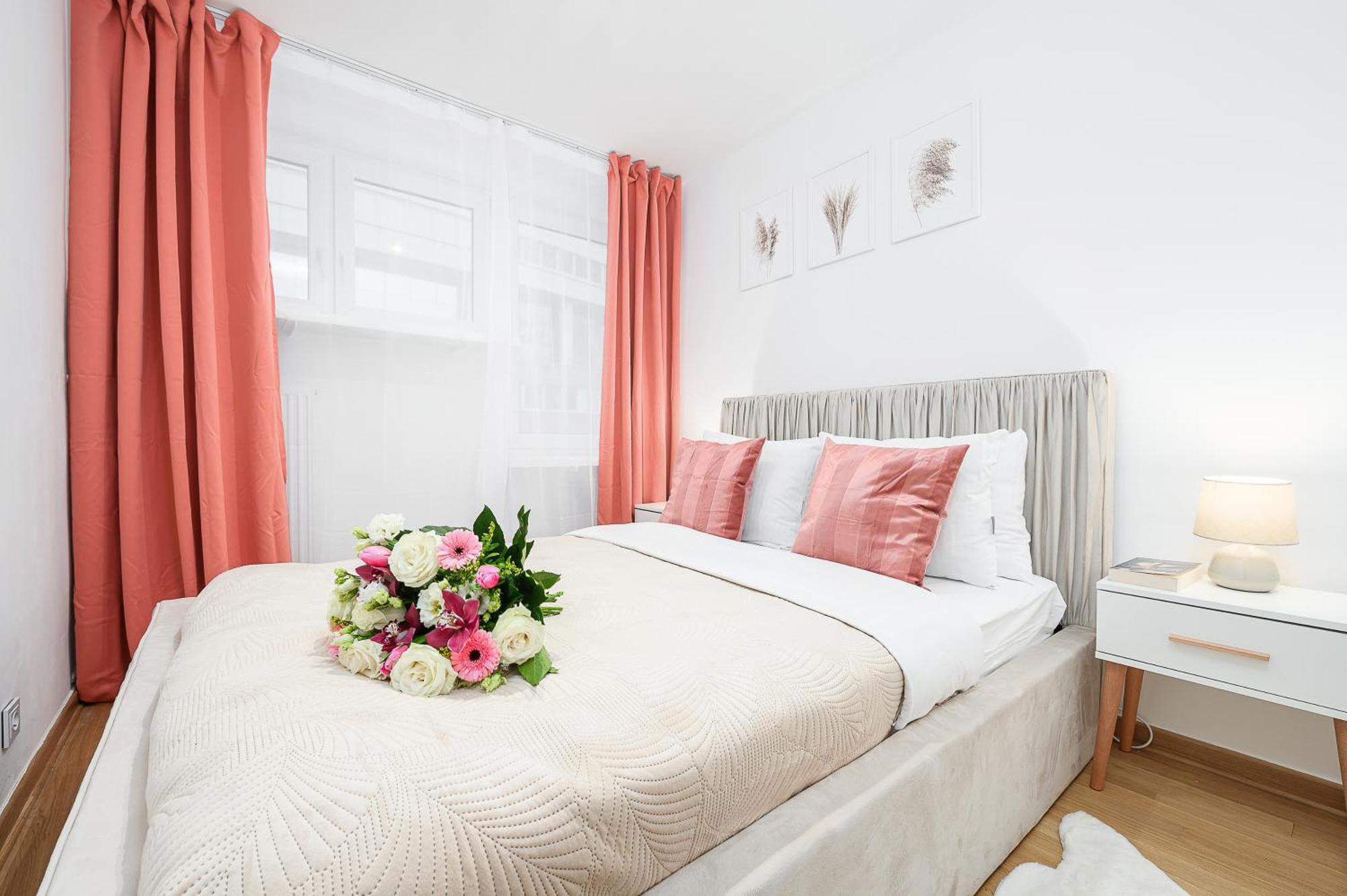 Lumina Apartment Opposite The Palace Of Culture And Science Варшава Екстериор снимка